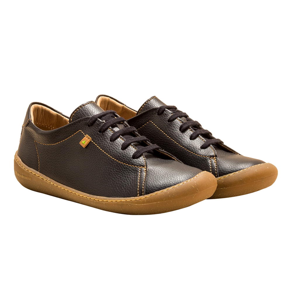 Pair of lack lace-up sneakers from El Naturalista