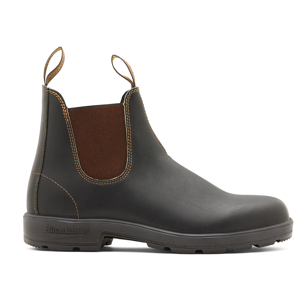 Single Blundstone 500 brown boots with heel tabs to pull-on 
