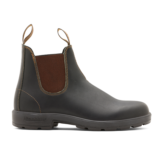 Single Blundstone 500 brown boots with heel tabs to pull-on 