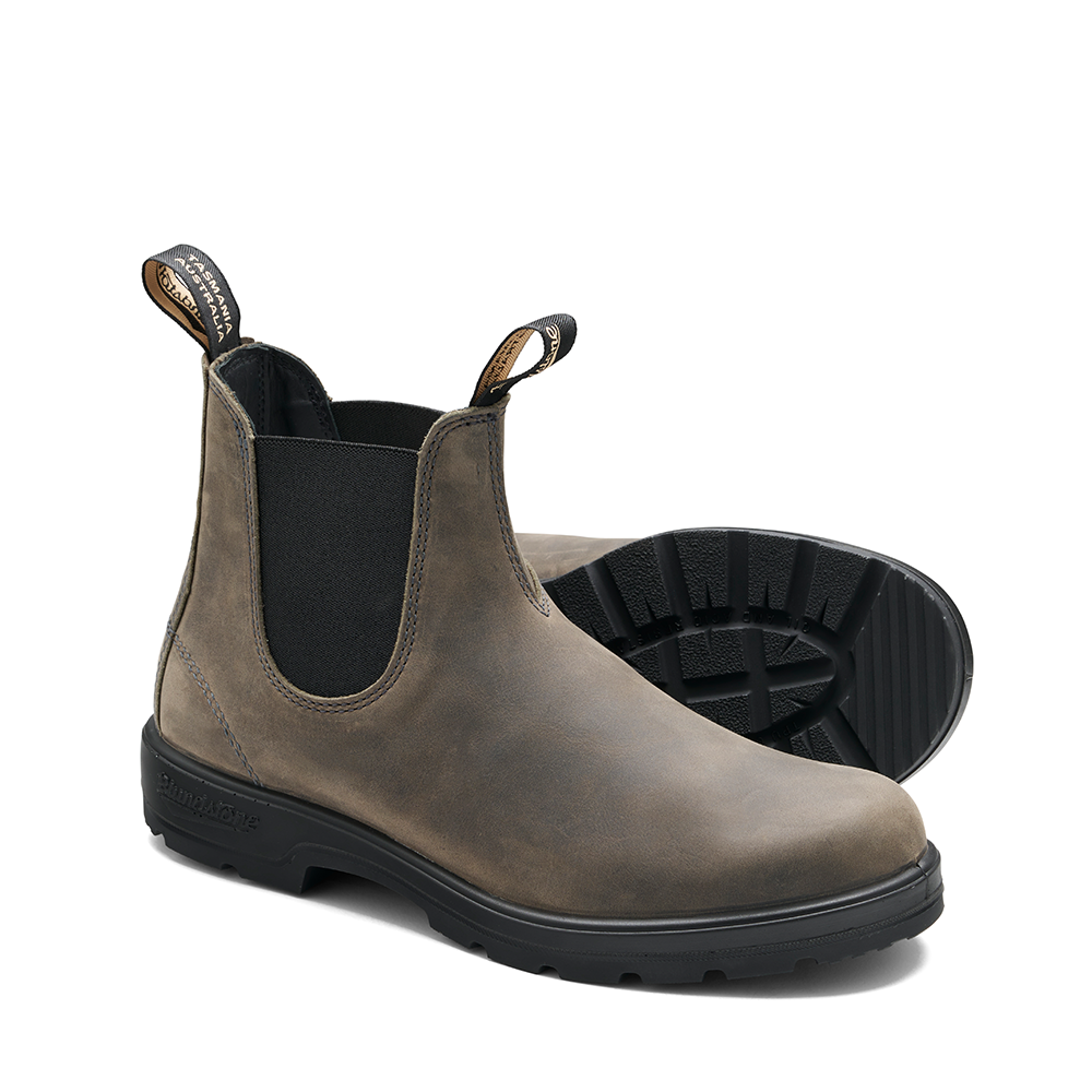 Pair of Australian Blundstone pull-on boots in clay colour