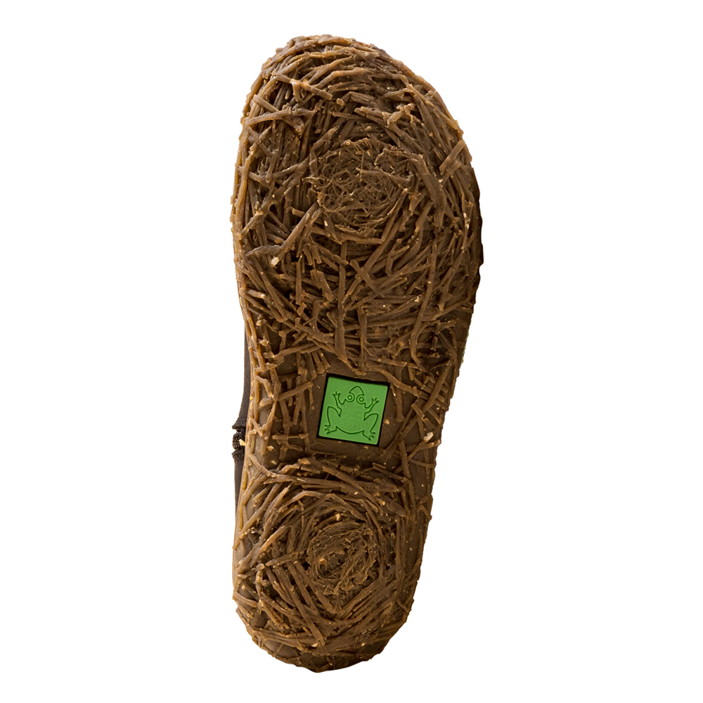 Decorative sole with El Naturalista sustainability green frog logo from pair of N5450 women's boots