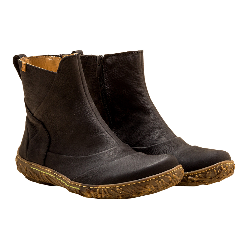 Pair of leather El Naturalista women's ankle boots with zip closure on the side
